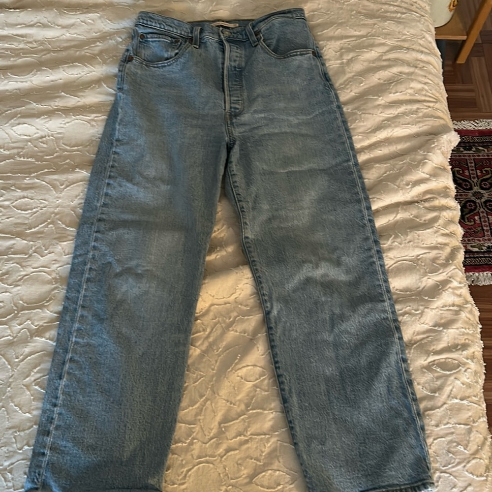 Levi’s ribcage jeans